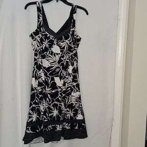 Nine West, Size 10, Black and White